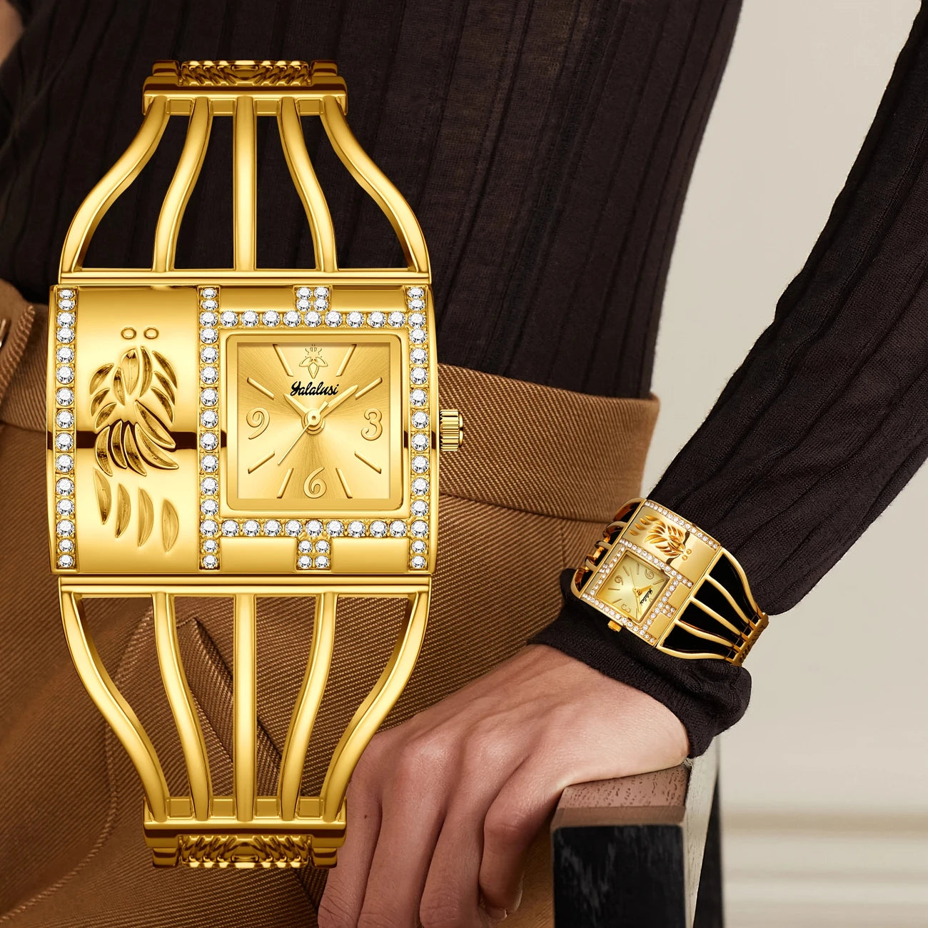 Golden Luxury Engraved Design Women'S Quartz Watch
