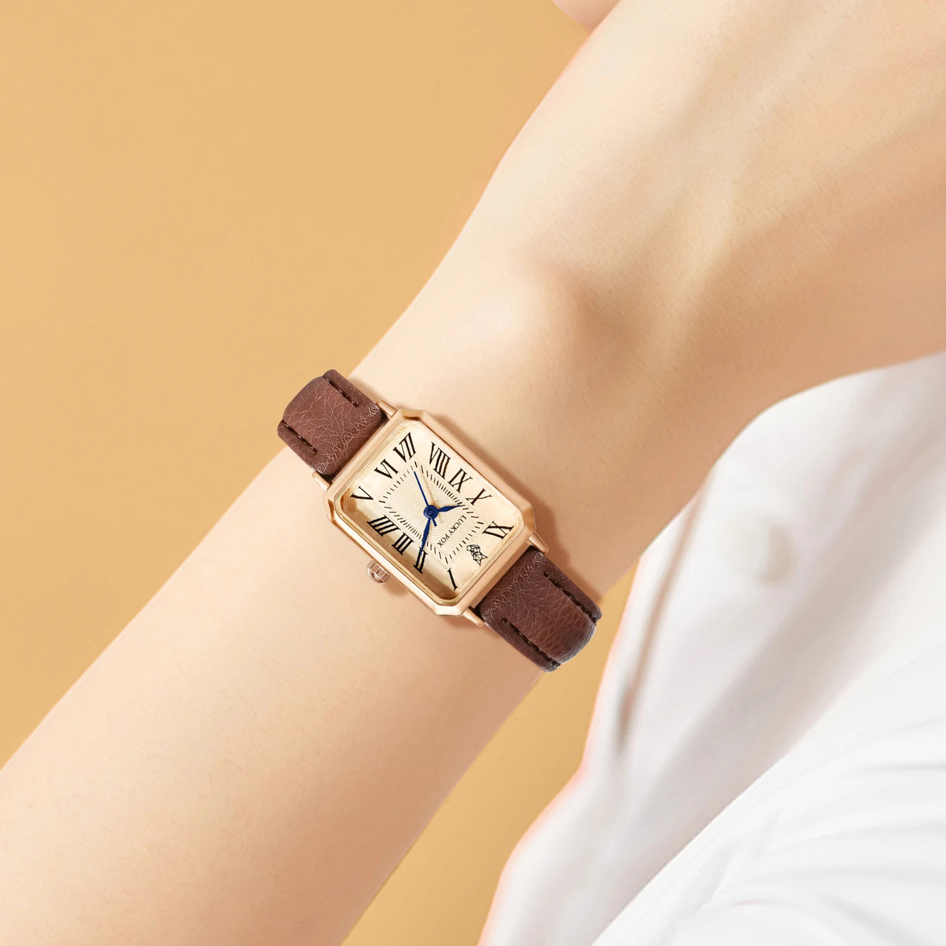 Women's Retro Fashion Digital Watch