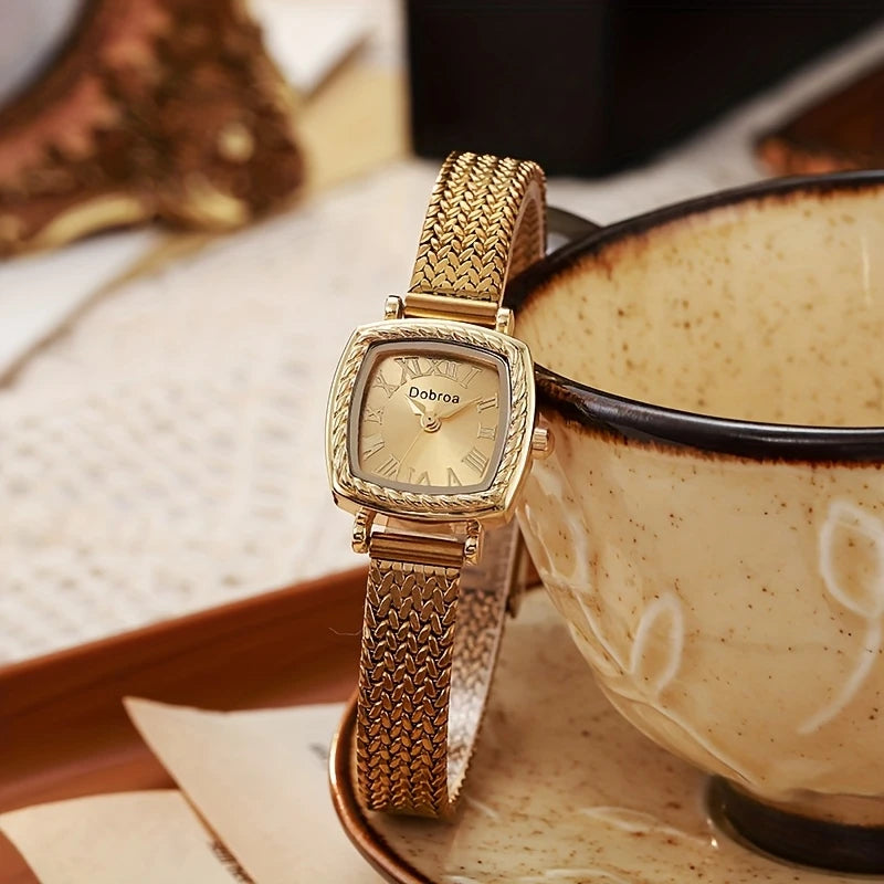 Elegant Women's Golden-Tone Quartz Watch with Roman Numerals