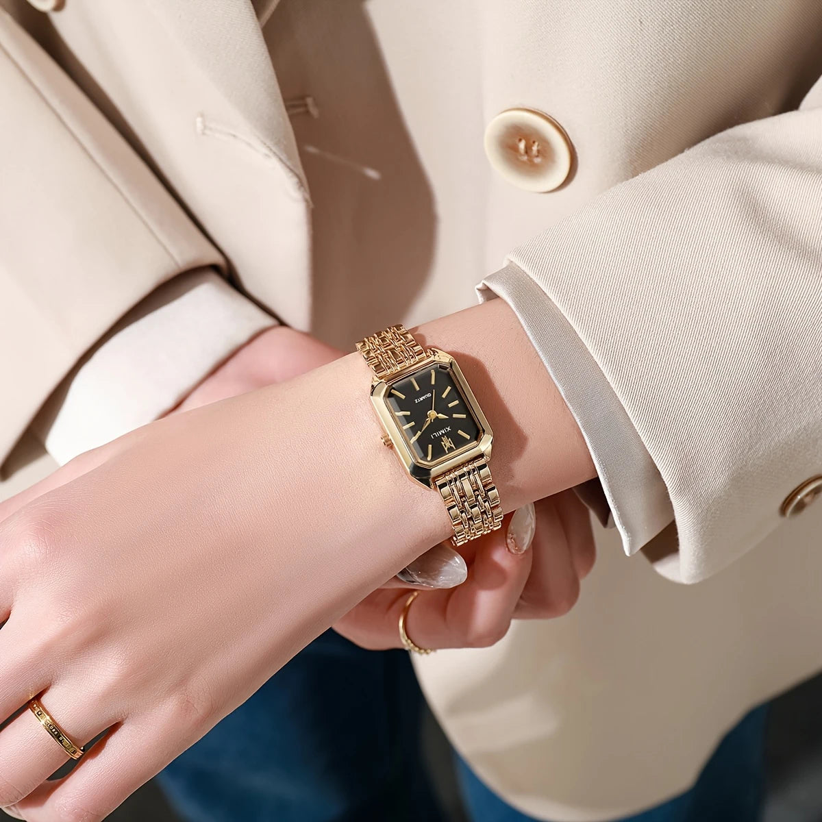 Stylish Rectangle Quartz Watch – Gold Luxury Look
