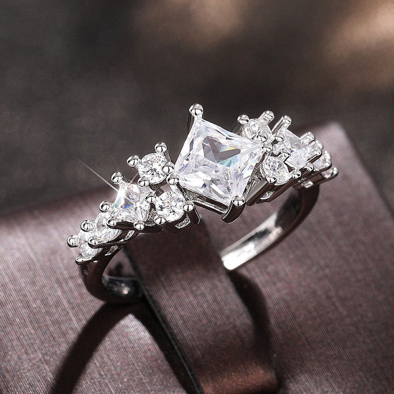 Cressida Lumere Ring | White Gold 16k
