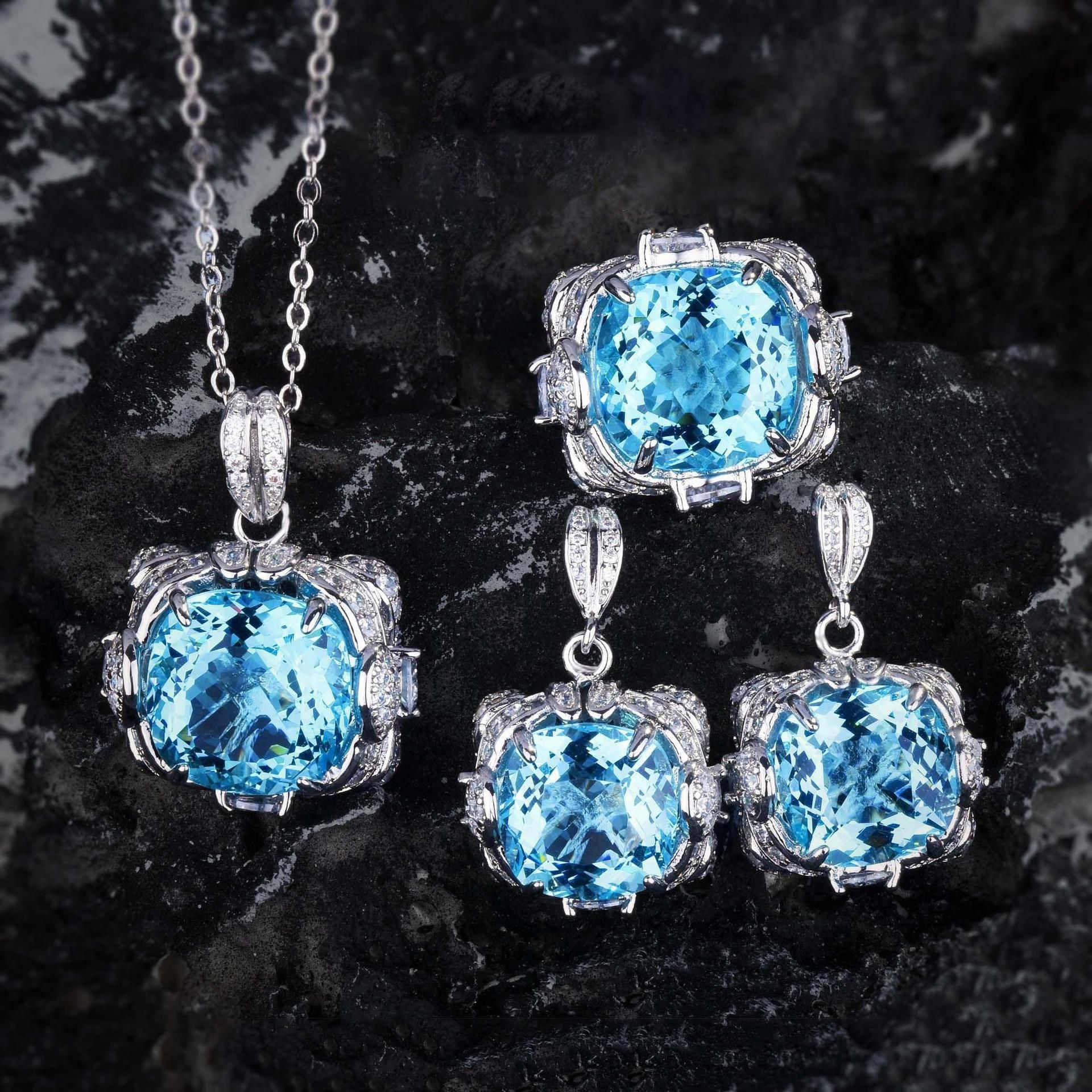 Velora Thandrelle Green Set | White Gold 14k