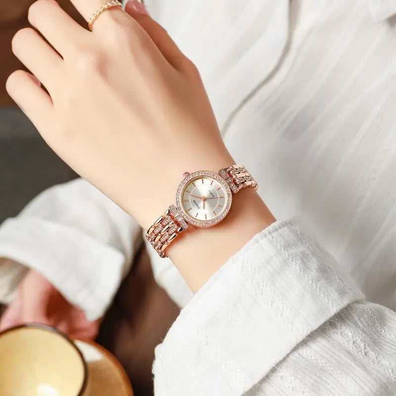 Elegant Quartz Wristwatch with Golden Tone Alloy Band - Round Face