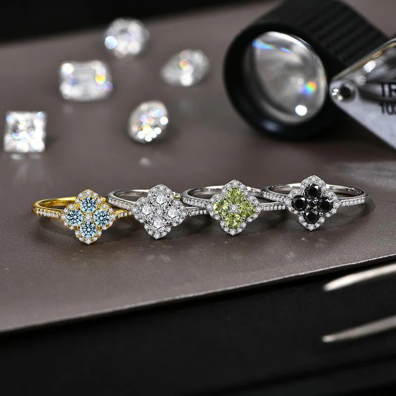 Soraya Clover Ring Black | White gold 18k